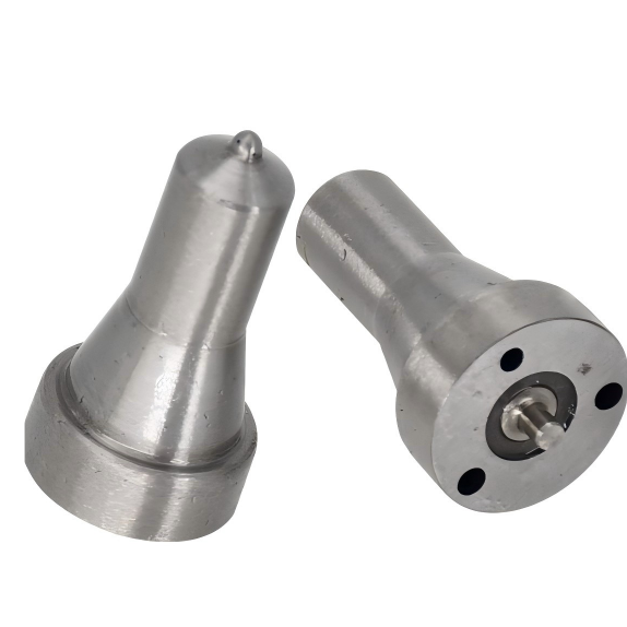 Replacement  129503-53000 Nozzle for Yanmar Engine 4TNE84MT-EK 3TNE88 4TNE88 Hyundai Skid Steer 